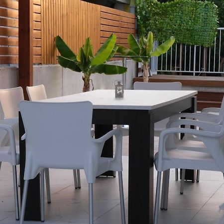 Luxury Fani House Next To Harbor Area With Jacuzzi Apartment Paphos Ngoại thất bức ảnh